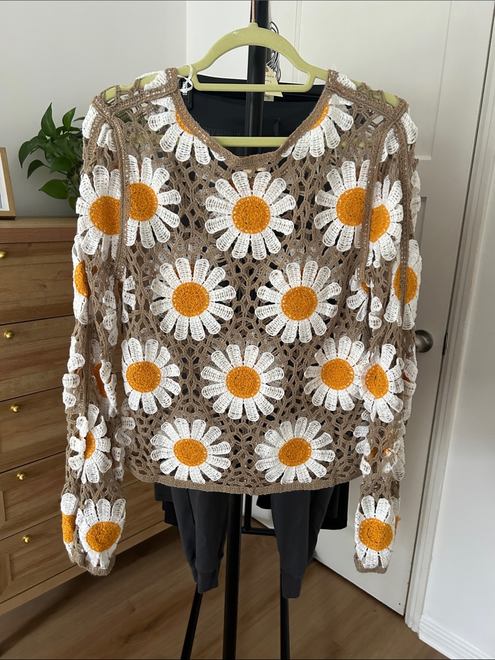 Rebellion Crochet Long Sleeve. Size Large. PTP 20.5” 😍 - Picture 2 of 4